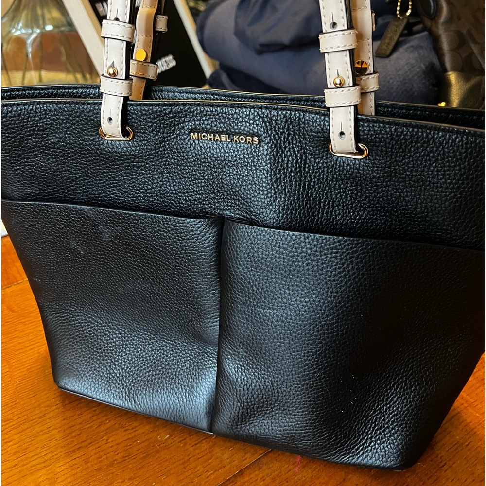 Micheal Kors Purse